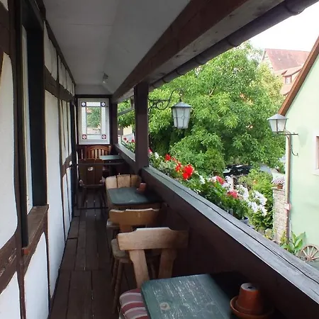 Värdshus Gaestehaus Gerlinger 2*
